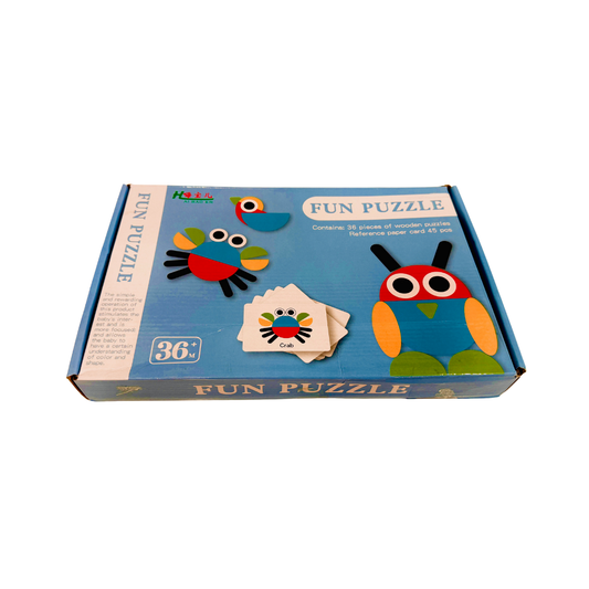 Children's puzzle with wooden animal illustrations on a blue box